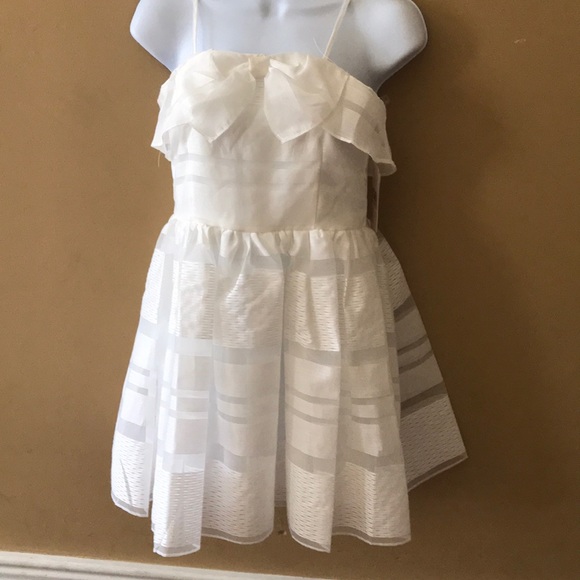 Dress - Picture 2 of 4